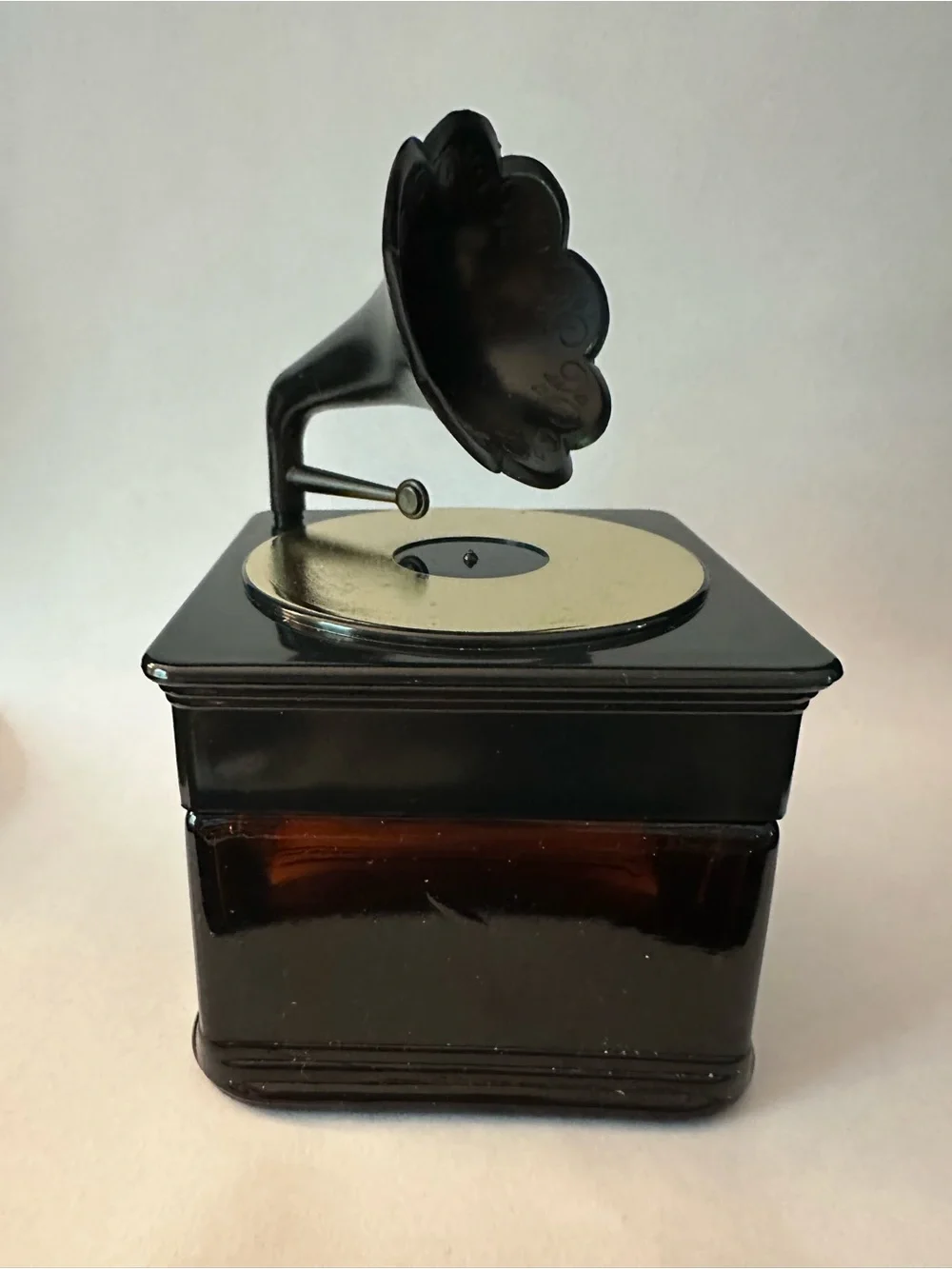 Amway Gramophone Decanter After Shave 4 fl oz